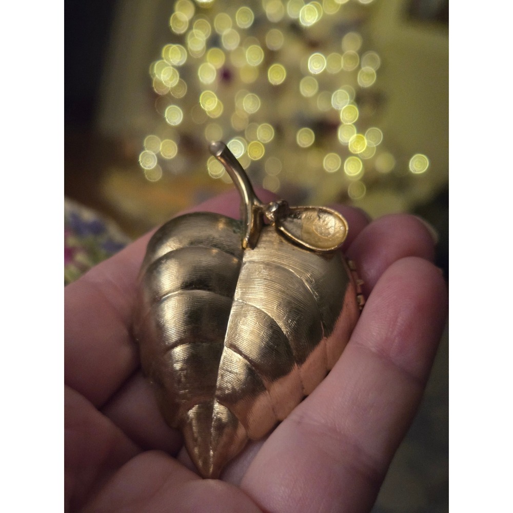 Avon Perfume Brooch 1972  Vintage Goldtone W/ Perfume!!